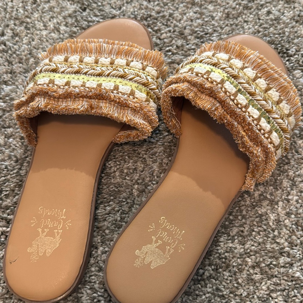 Women’s flats size 8